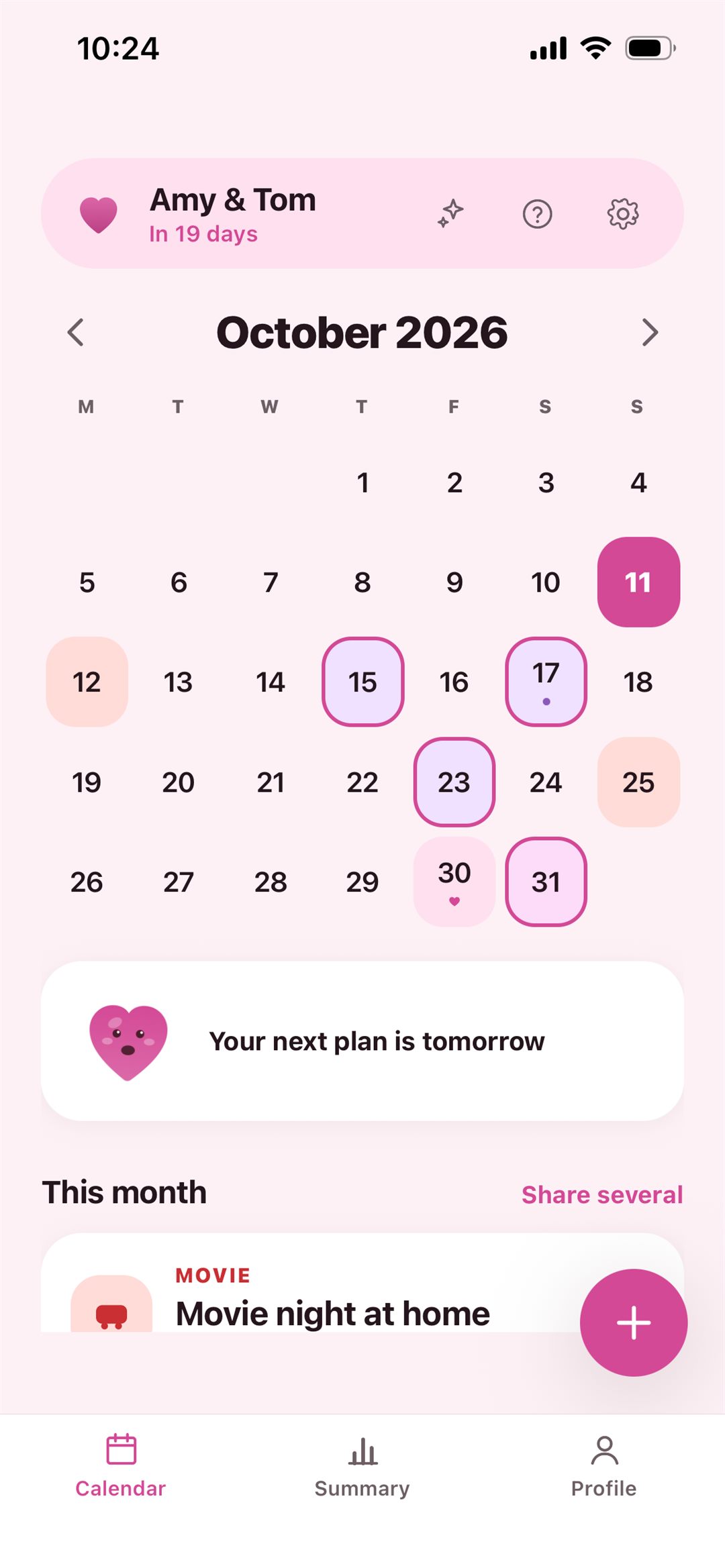The Plandario calendar with plan days marked and how long the couple has been together across the top.